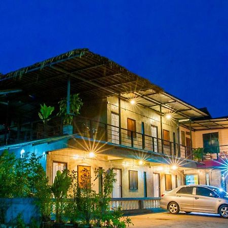 Baantung Homestay موكداهان المظهر الخارجي الصورة
